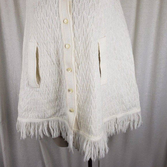 Vintage Sweater Bee by BANFF Knit Crochet Fringe Sweater Cape Poncho Womens MCM - Picture 3 of 8